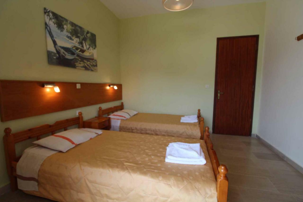 House Dimitri Agios Georgios Pagoi Corfu דירה